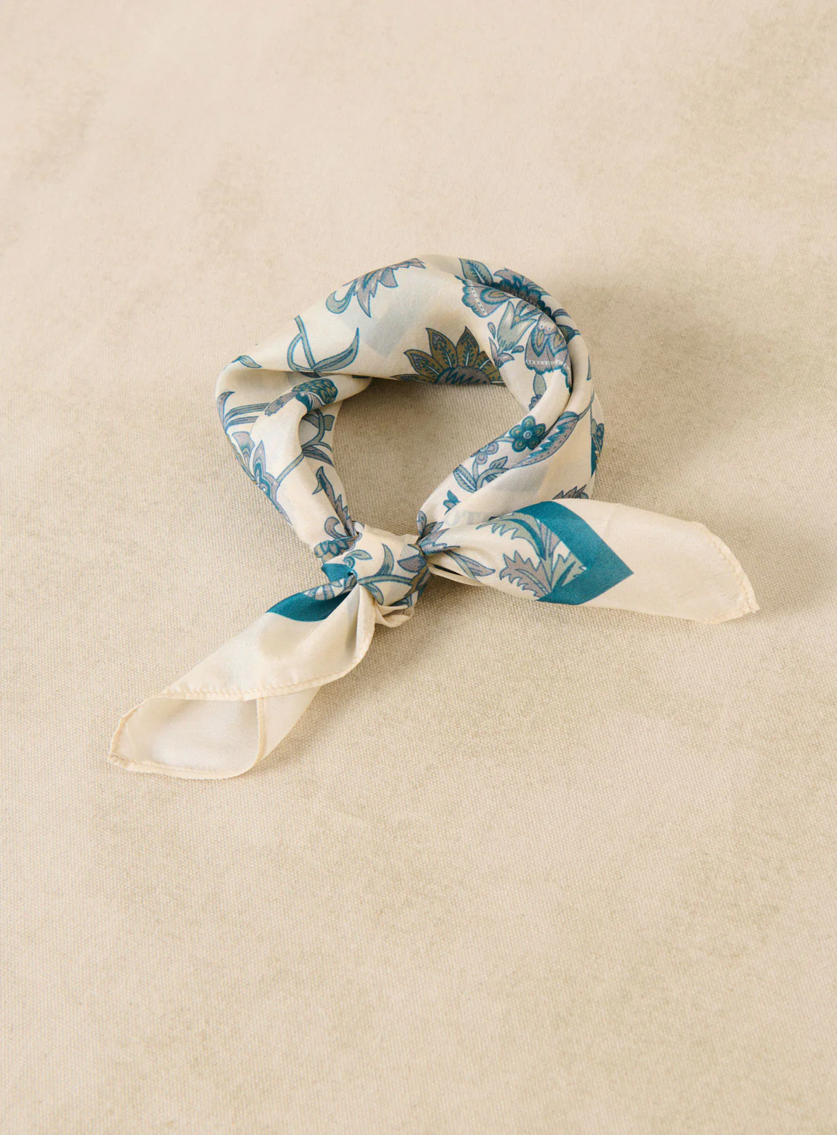Foulard en soie Anda - Image 3