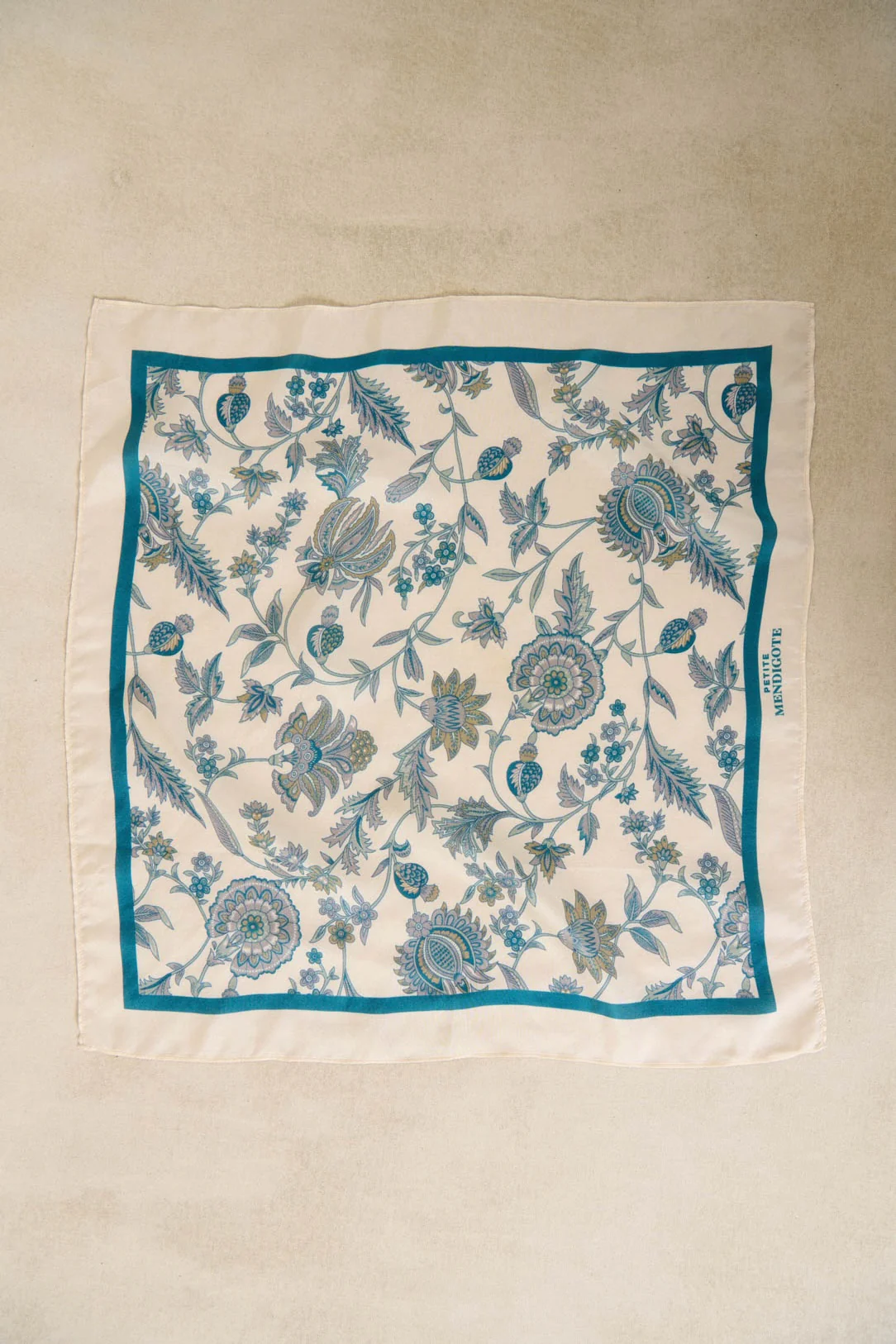 Foulard en soie Anda - Image 5